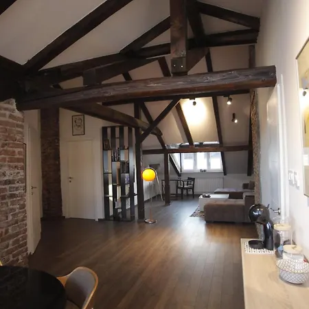 Charming Boutique Loft In Skopje, Main Square דירה