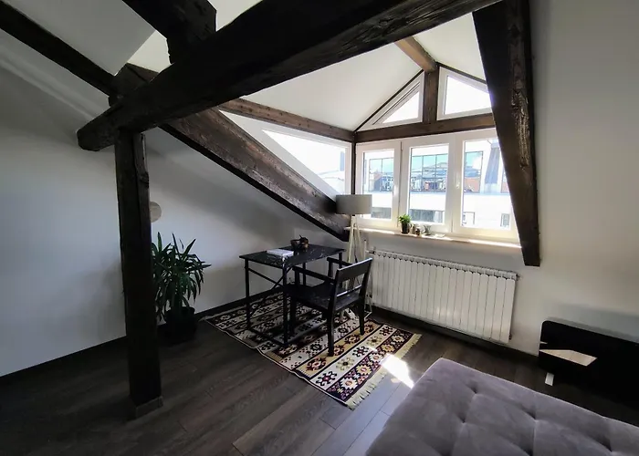 Lägenhet Charming Boutique In Skopje, Main Square *